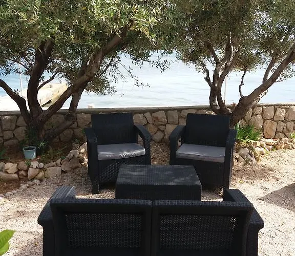 아파트 Nada Barbat na Rabu